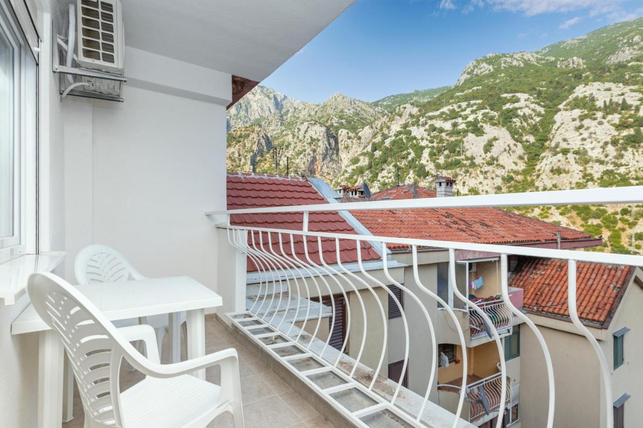 Studio Apartman Scardona Котор Экстерьер фото